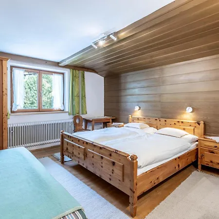 Anton Huter * سانكت أنتون ام ارلبرغ